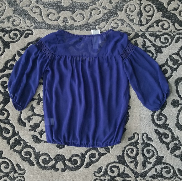 NWT Brand is Ultra Pink:  Purple Blouse. Sz: M - Picture 2 of 2